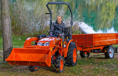 Kubota B1 z implementami