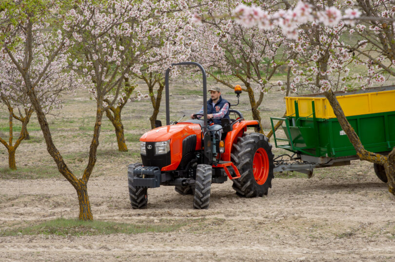 Ciągnik Kubota L2