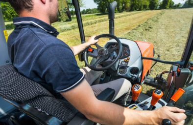 Kubota M4003 to wygodna kabina i kompaktowy rozmiar